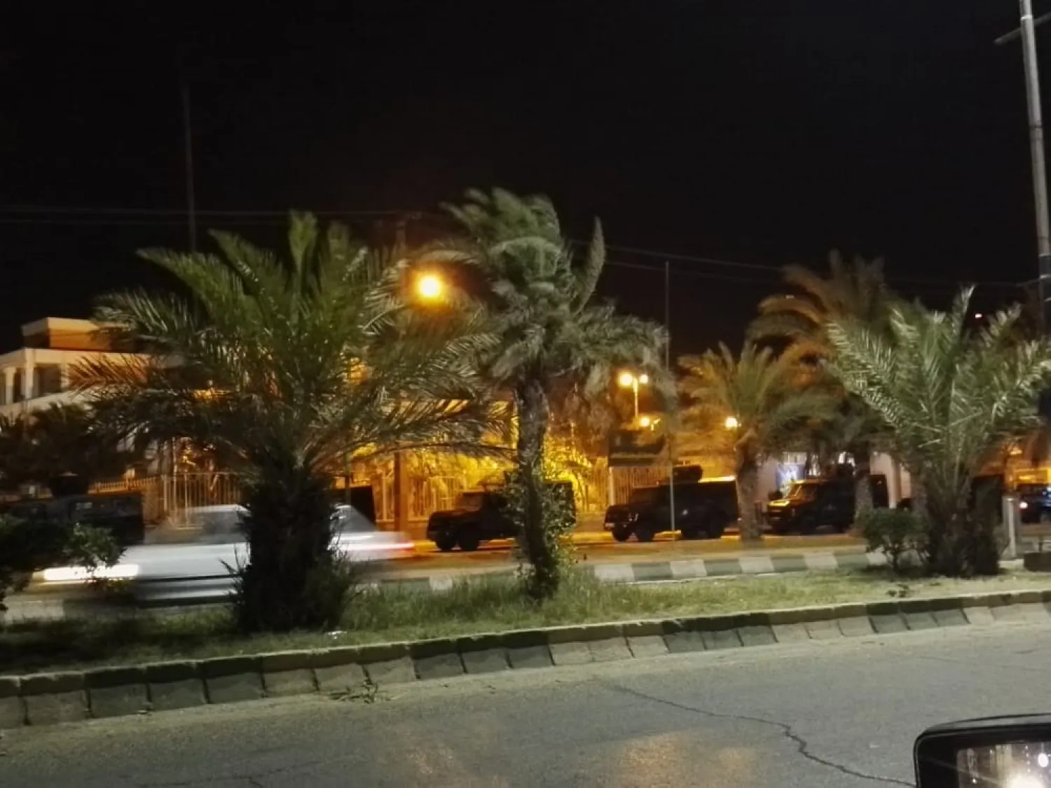 اعتراضات اهوازی‌ها وارد چهارمین روز شد؛ حلقه محاصره امنیتی تنگ‌تر شد