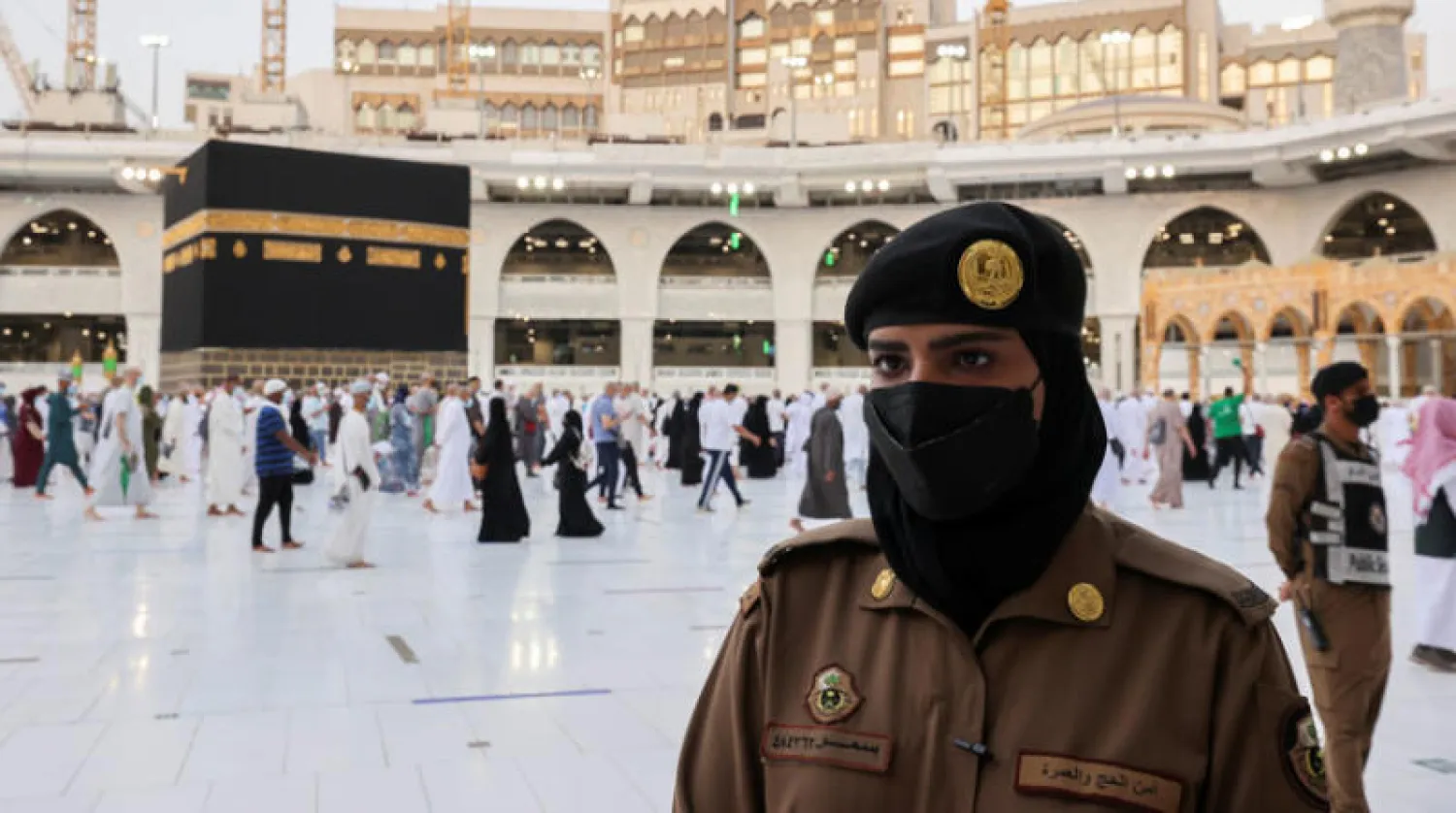 الحجاج يؤدون «طواف الوداع»