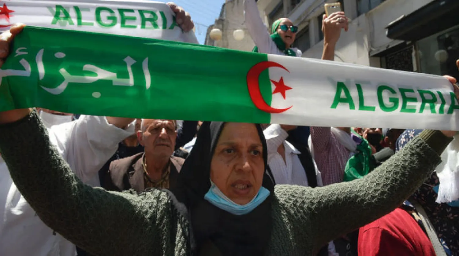 جانب من مظاهرات الحراك الجزائري وسط العاصمة (أ.ف.ب)
