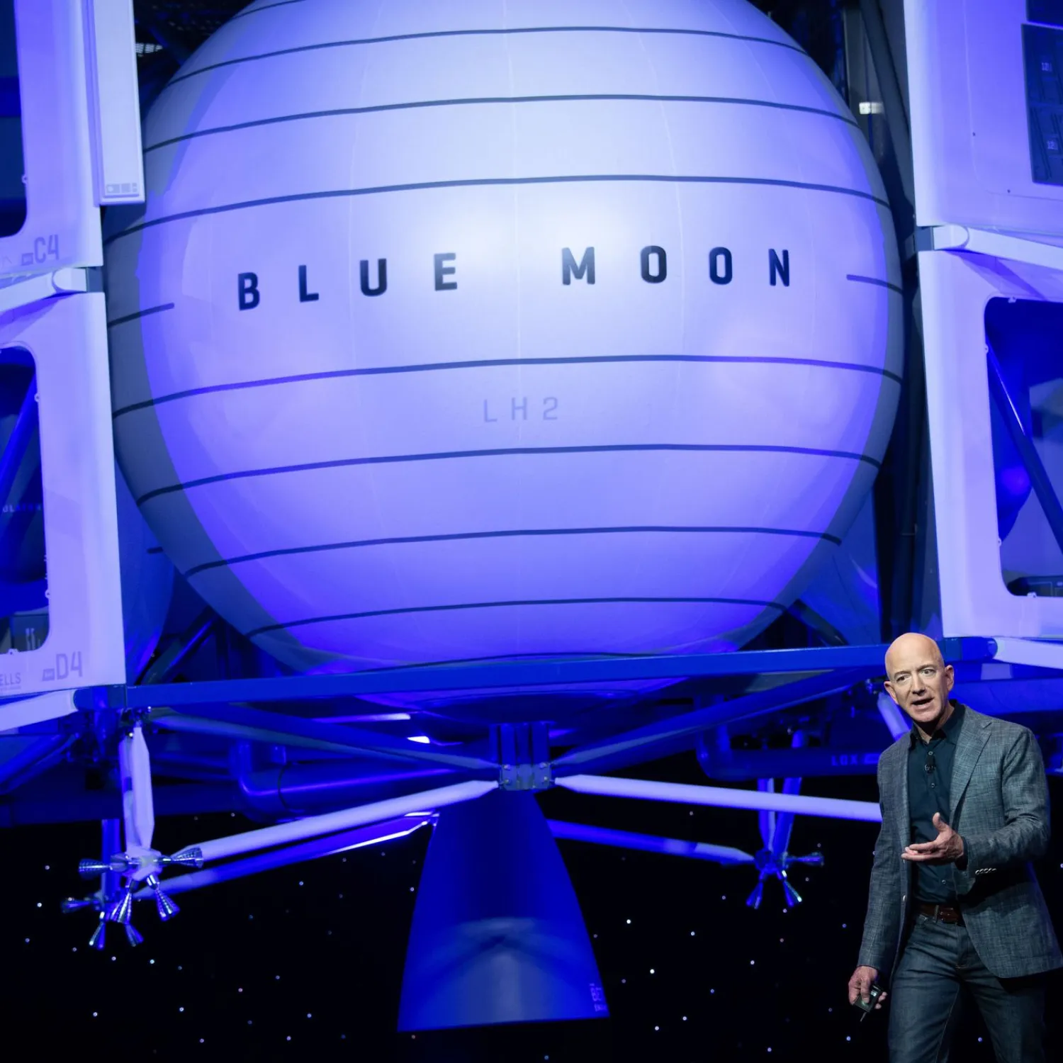 Photo by SAUL LOEB/AFP via Getty Images