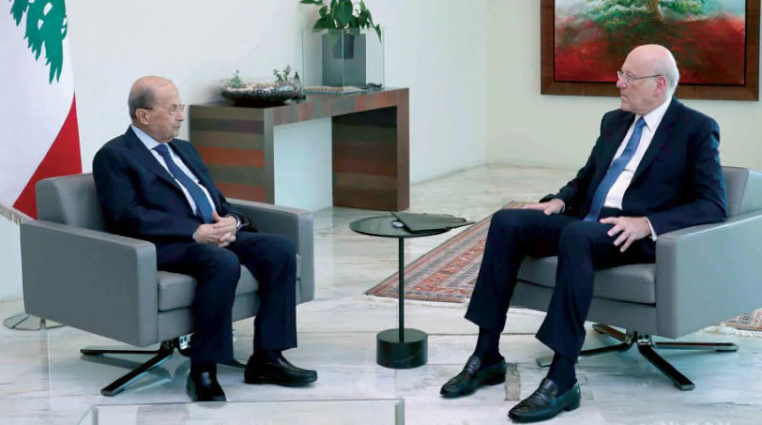 الرئيسان عون وميقاتي خلال لقائهما أمس بعد انتهاء الاستشارات النيابية (دالاتي ونهرا)