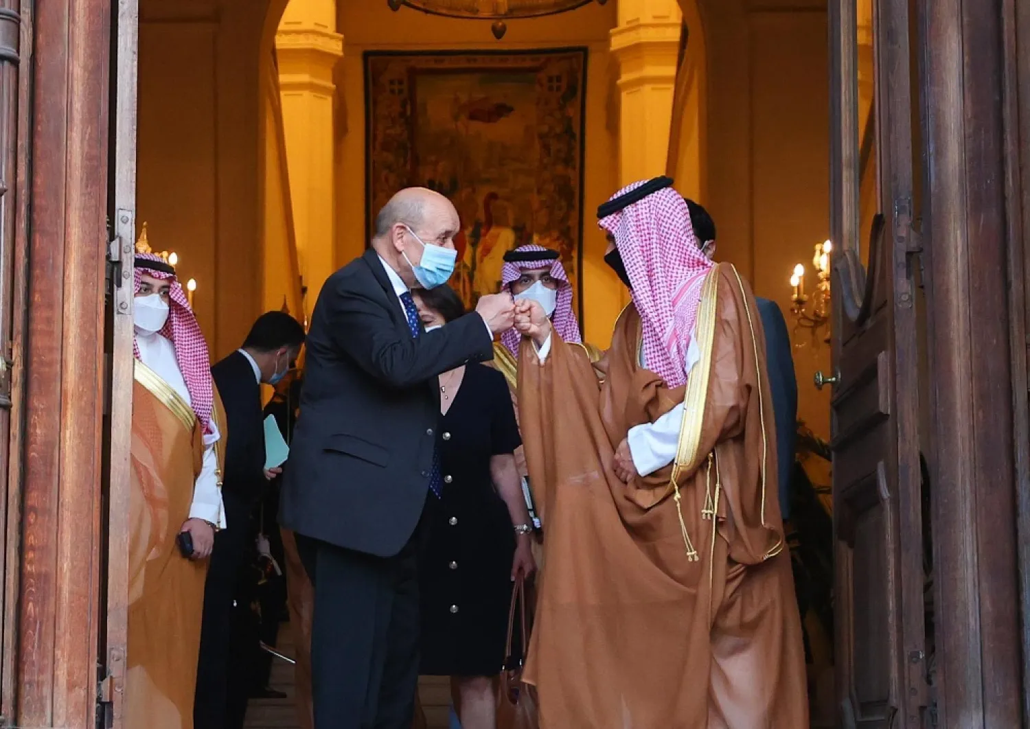 The Saudi and French foreign ministers meet in Paris. (SPA)