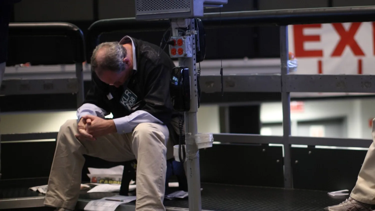 A trader in the currency pit at the Chicago Mercantile Exchange in 2010 (John Gress / Reuters)