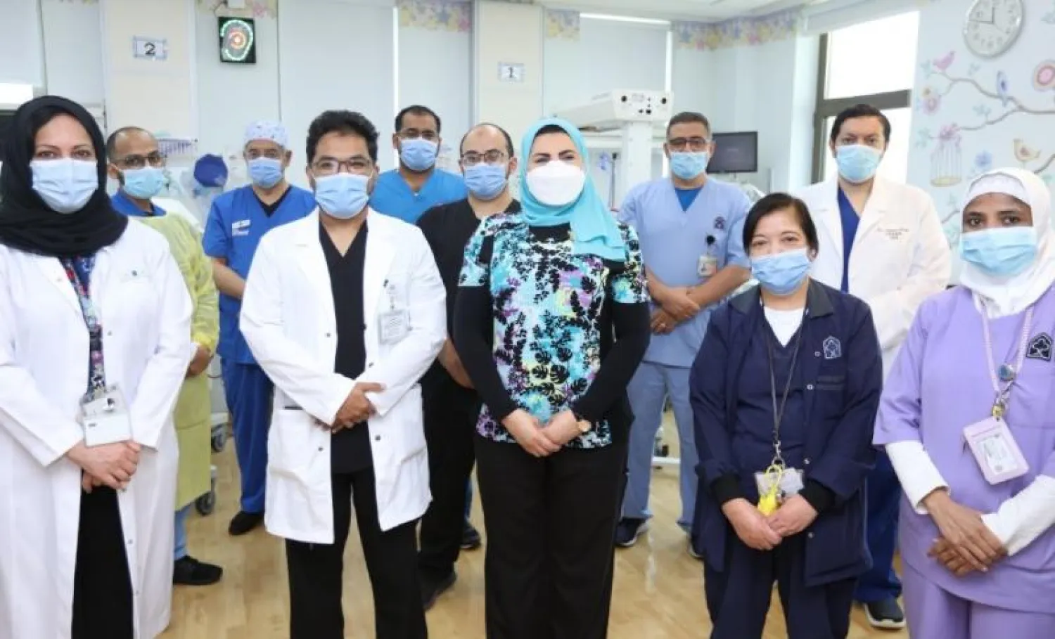 فريق طبي متكامل أنقذ الحامل وطفليها وقلّل المخاطر عليهما (الشرق الأوسط)