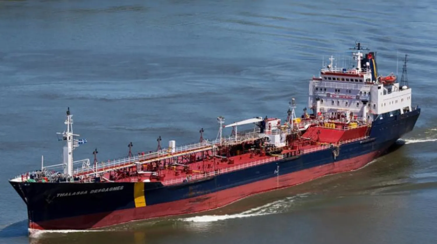 ربایندگان مسلح ایرانی پس از رسیدن کشتی‌های آمریکا و عمان فرار کردند