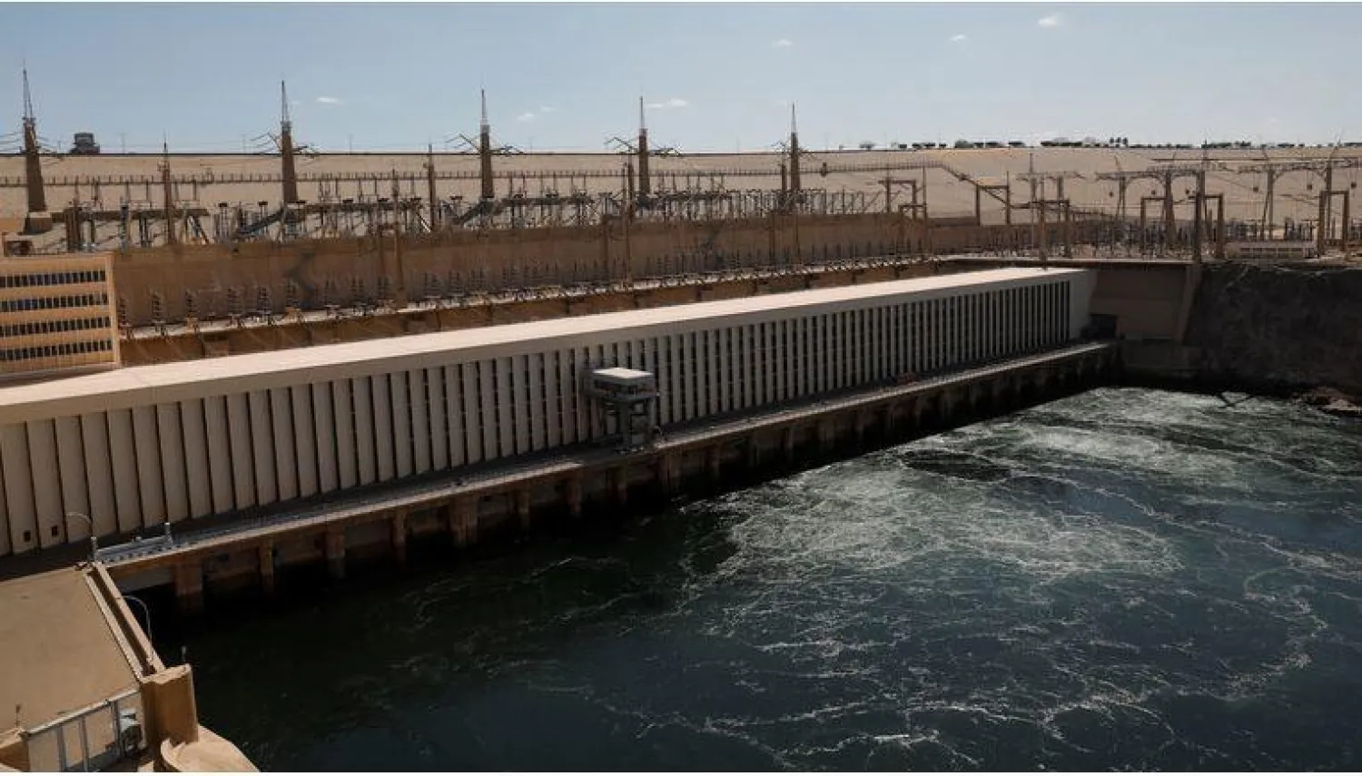 السد العالي المصري في أسوان (أرشيفية - رويترز)