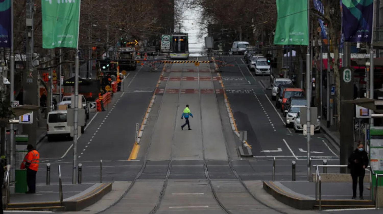 شوارع ملبورن بدت خالية الجمعة خلال إغلاق عام يستمر أسبوعاً (أ.ب)