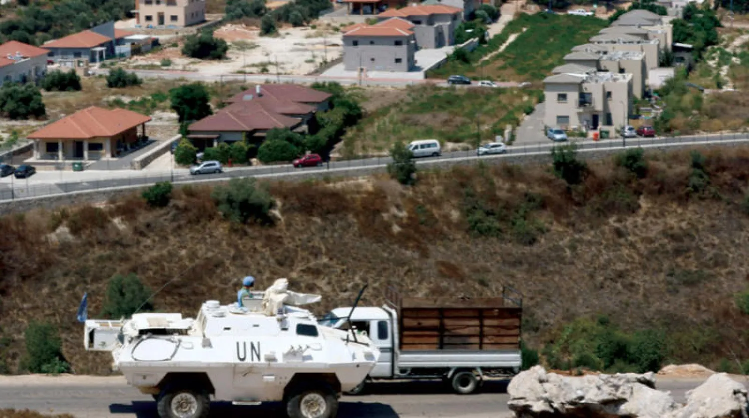 دورية لـ«يونيفيل» على الحدود اللبنانية - الإسرائيلية (أ.ف.ب)