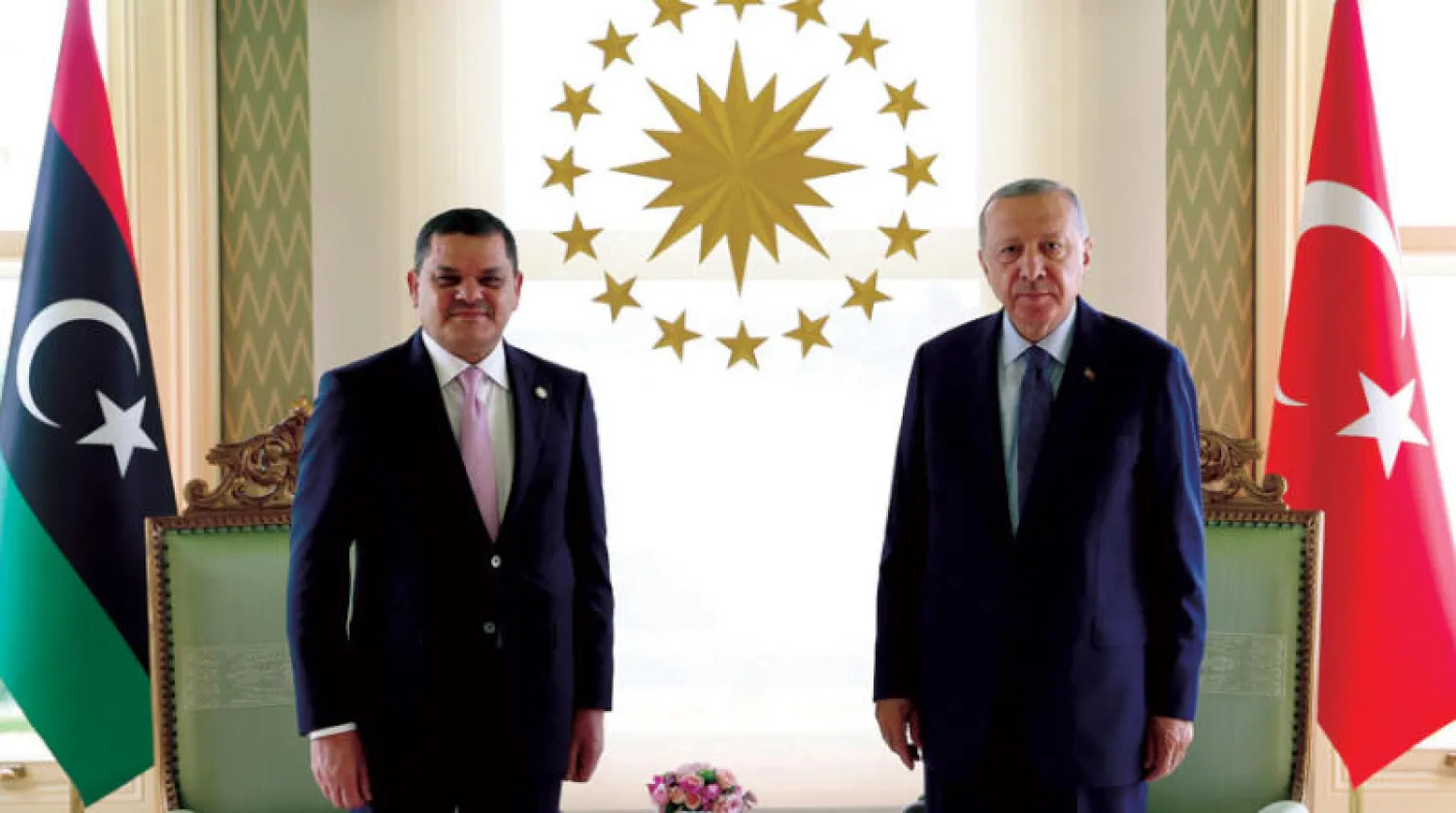 إردوغان والدبيبة قبل اجتماعهما في إسطنبول السبت (أ.ب)