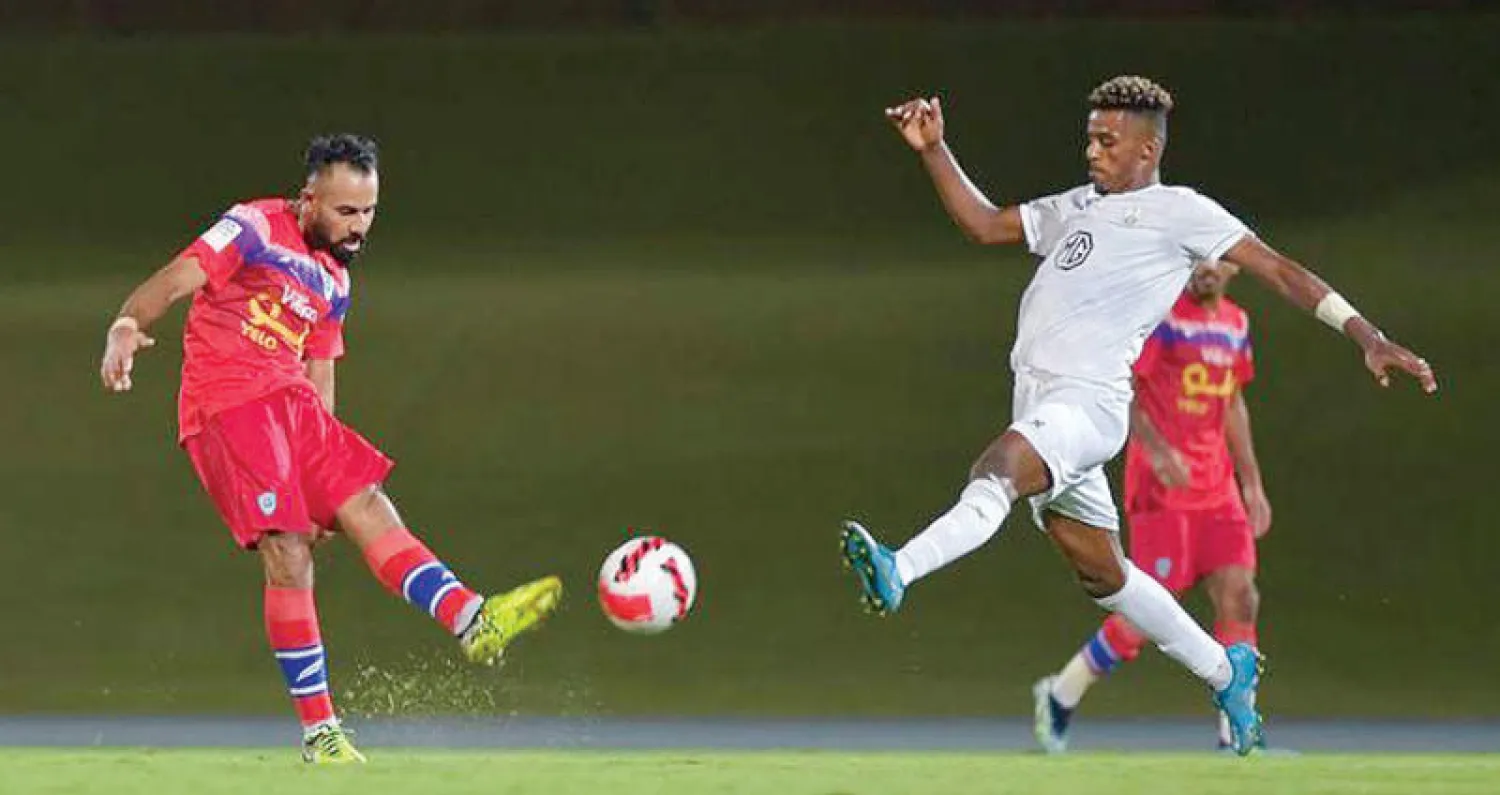 من المواجهة الودية التي جمعت الأهلي بفريق أبها (الشرق الأوسط)