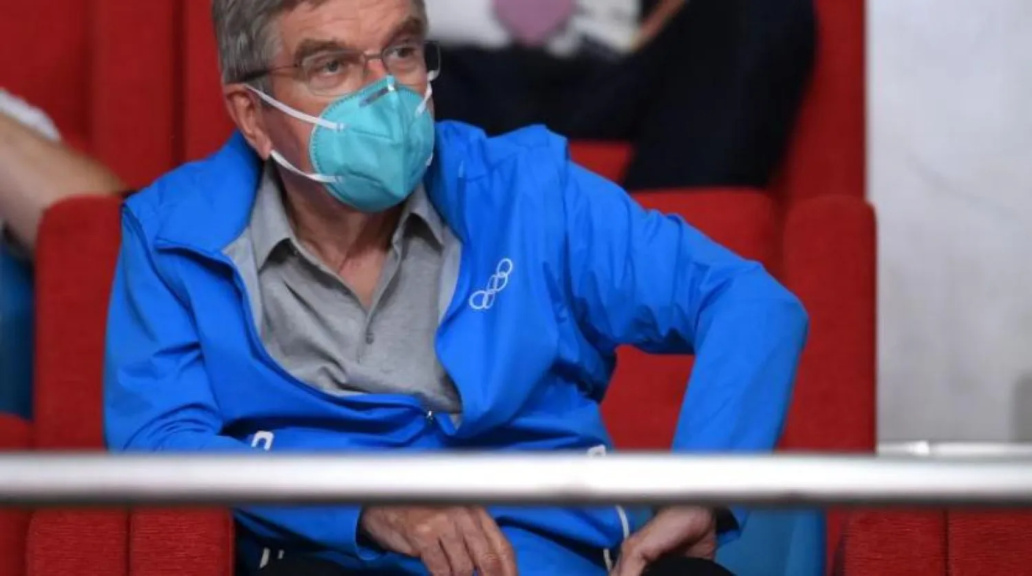 Thomas Bach bir Olimpiyat yarışmasını izliyor (AFP)