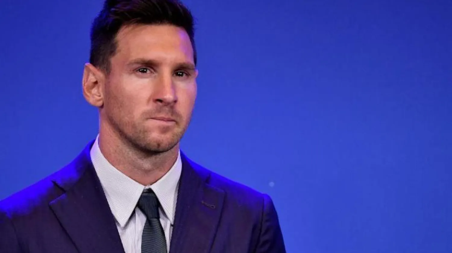 Lionel Messi basın toplantısında ağladı (AP)