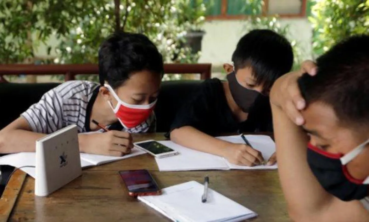 فترات الراحة الطويلة تساعد الطلاب على تذكر المعلومات بسهولة أكبر (رويترز)