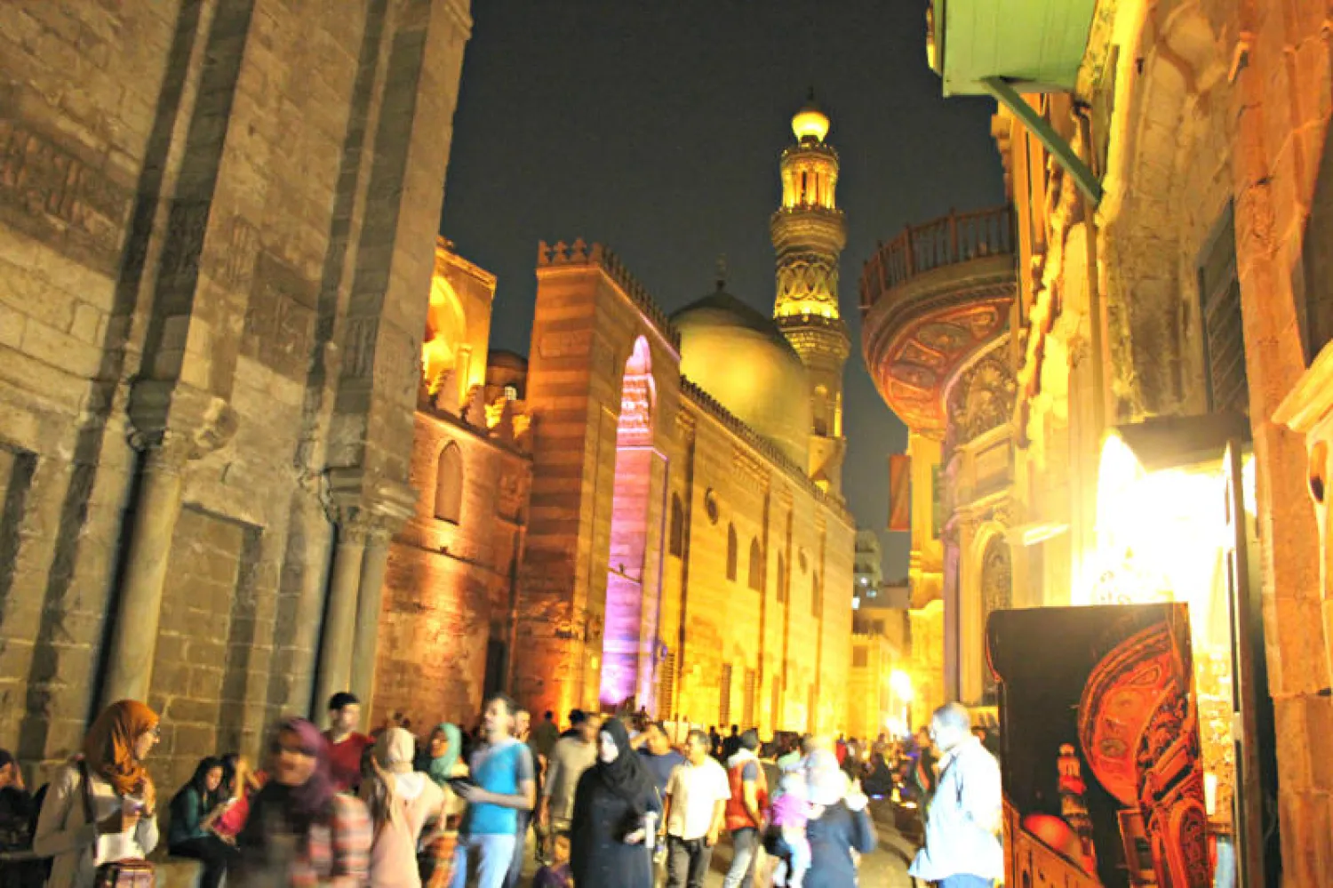 شارع المعز التاريخي في القاهرة (الشرق الأوسط)