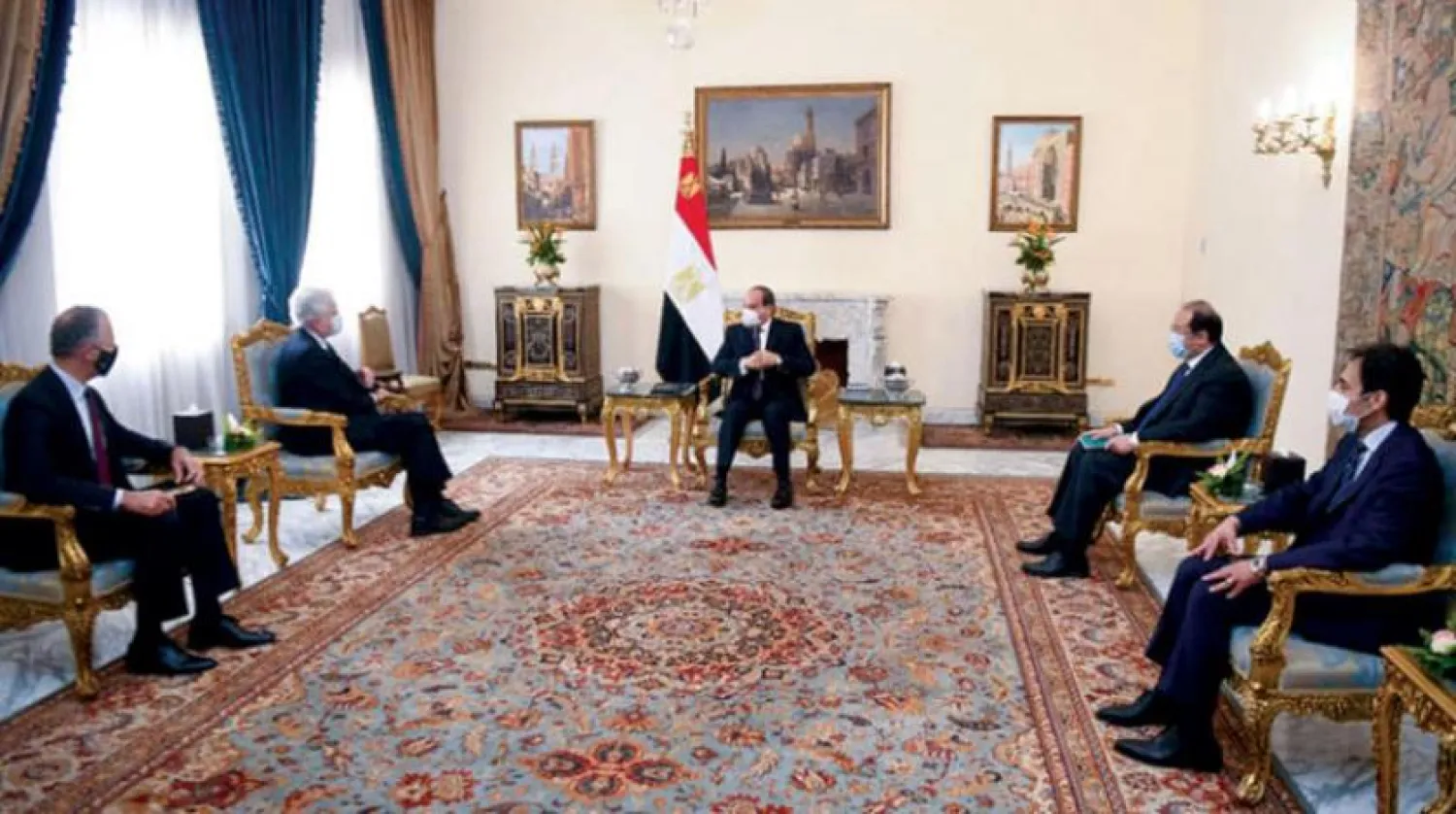 Mısır Cumhurbaşkanı Abdulfettah es-Sisi ve ABD Merkezi İstihbarat Teşkilatı (CIA) Direktörü William Burns (Mısır Cumhurbaşkanlığı)