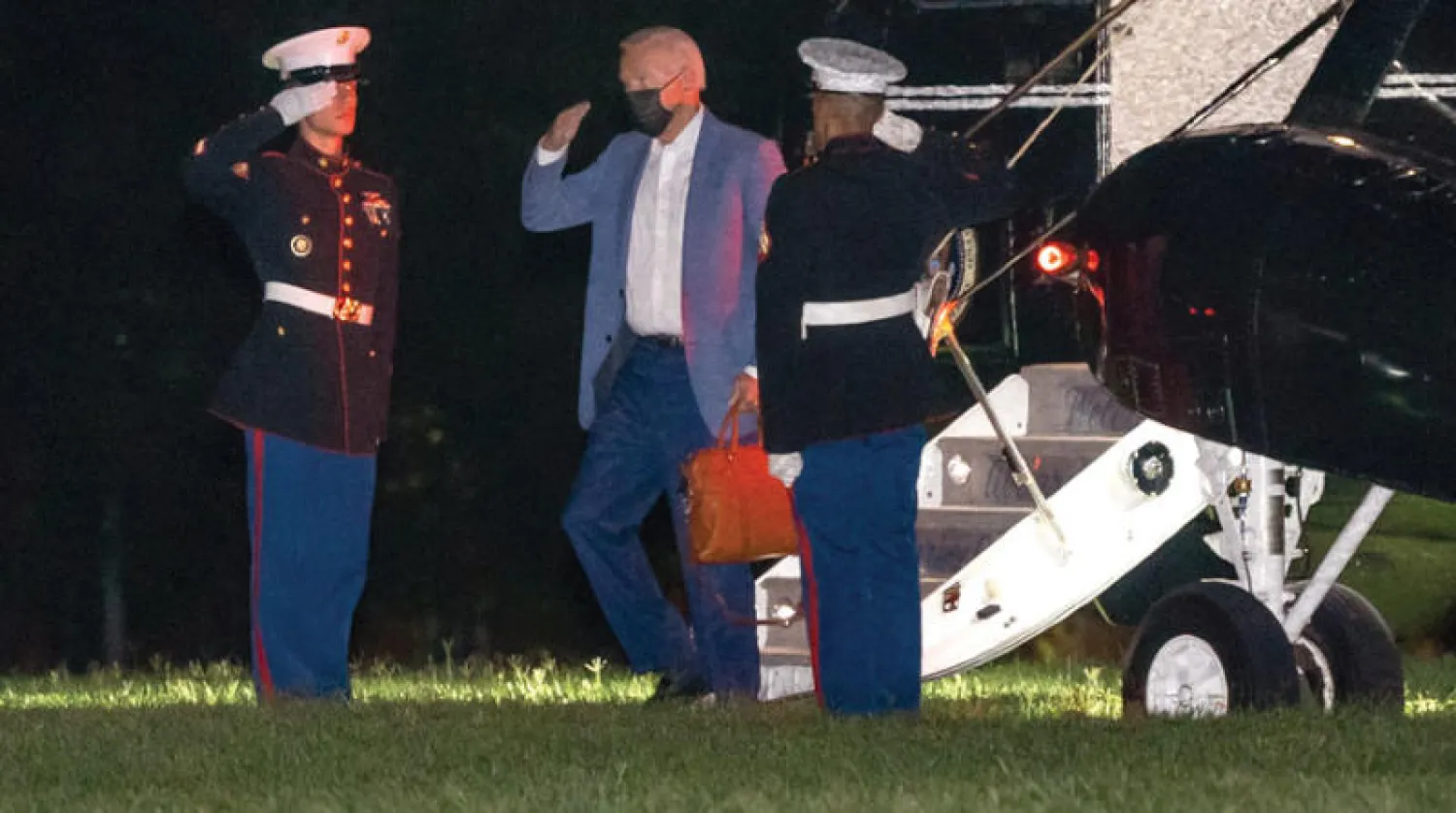 الرئيس بايدن يتعرض لانتقادات ديمقراطية لتطبيقه «المعيب» خطة الانسحاب من أفغانستان (إ.ب.أ)