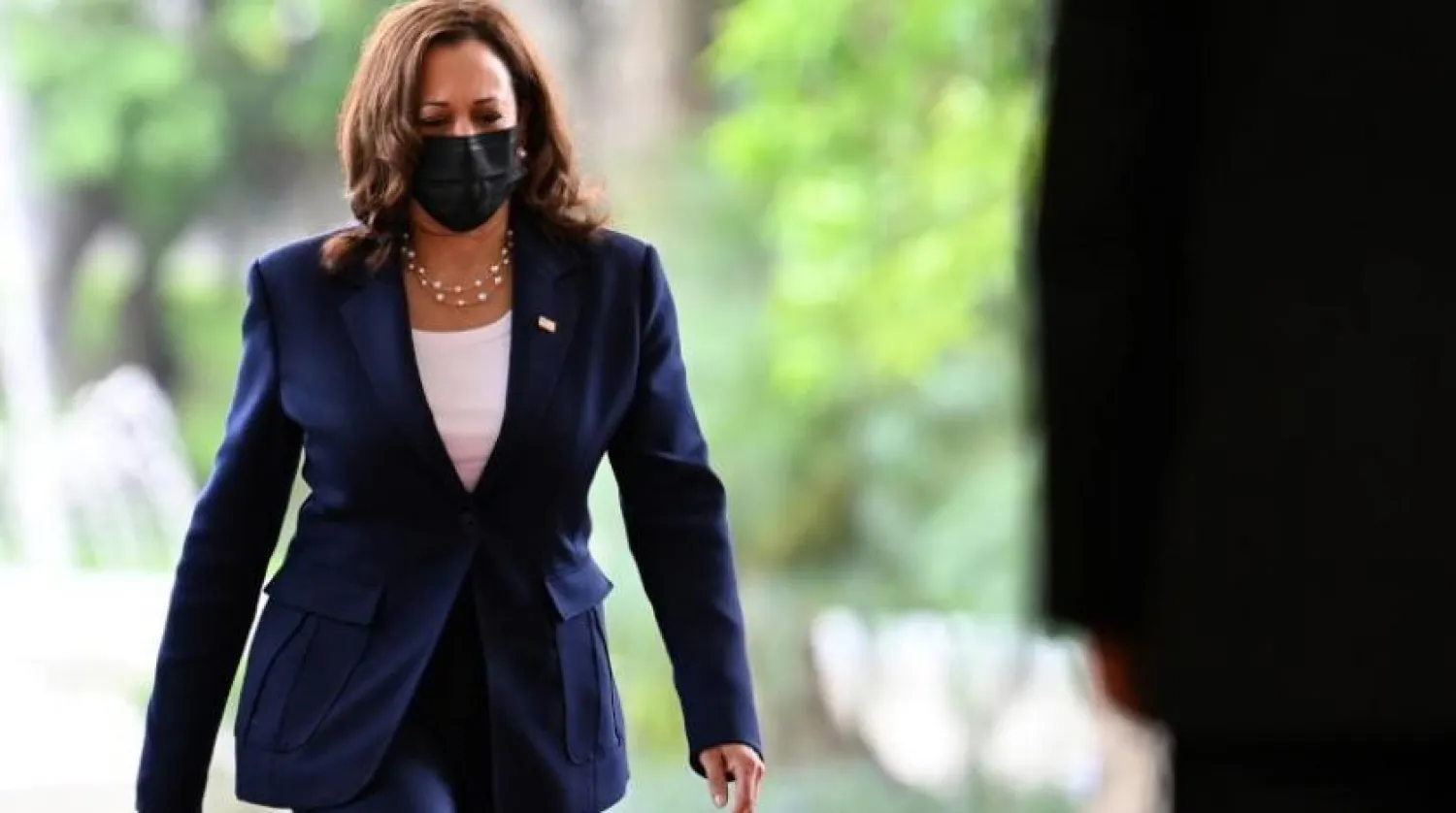 ABD Başkan Yardımcısı Kamala Harris, Vietnam Başbakanı ile Hanoi’deki görüşmeden önce (Reuters)