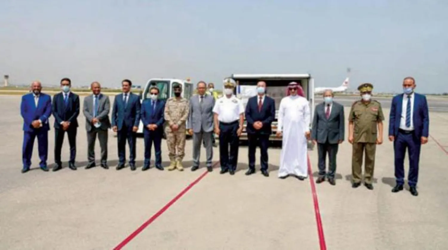  Abdul Aziz bin Ali Al-Saqr, Saudi Arabia's Ambassador to Tunisia, at the Carthage airport on Wednesday to receive the vaccine doses sent by the Kingdom to Tunisia (Asharq Al-Awsat)
