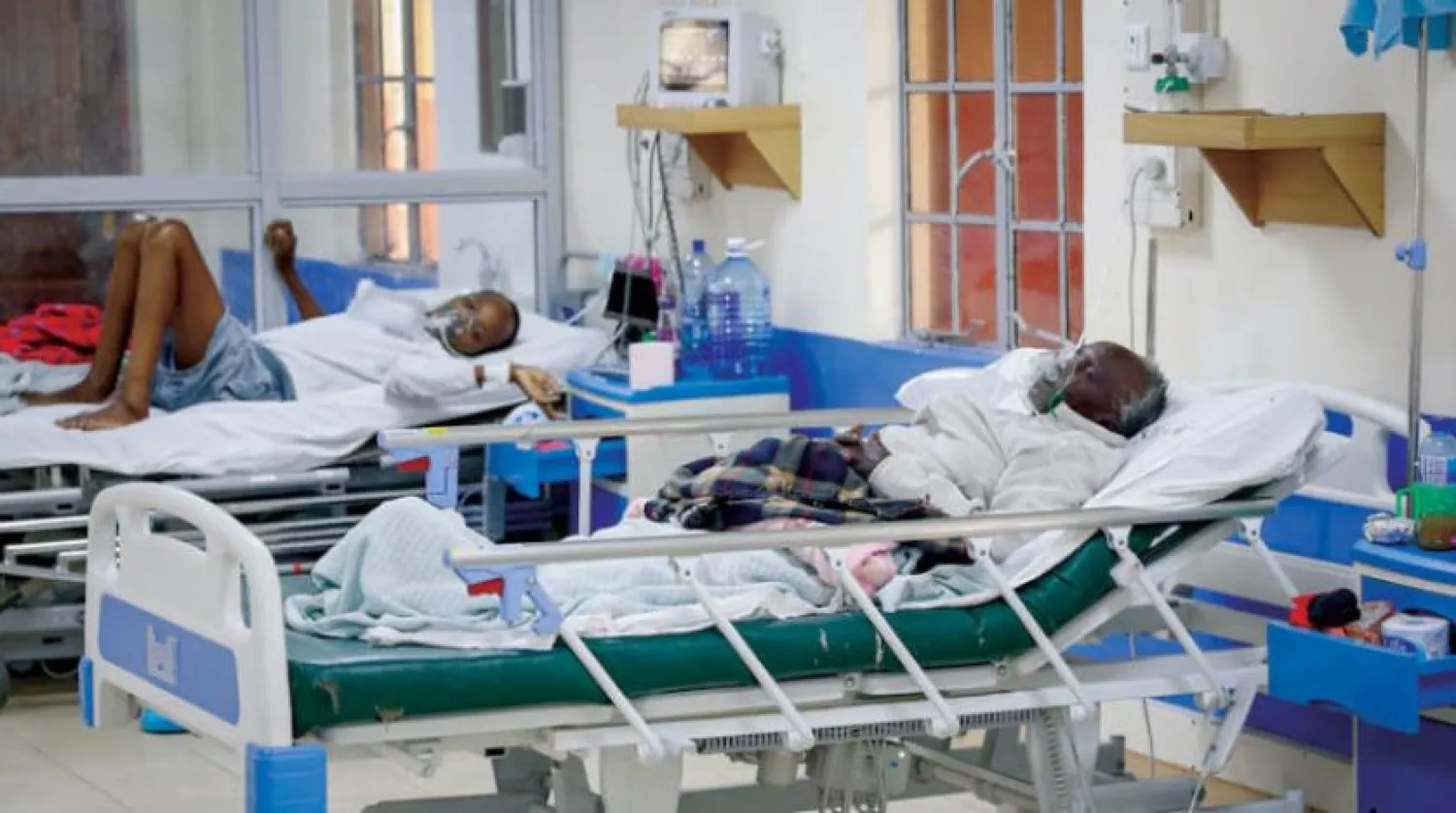 Kenya'nın Machakos kentinde yoğun bakım tedavisi gören koronavirüs hastaları (AP)