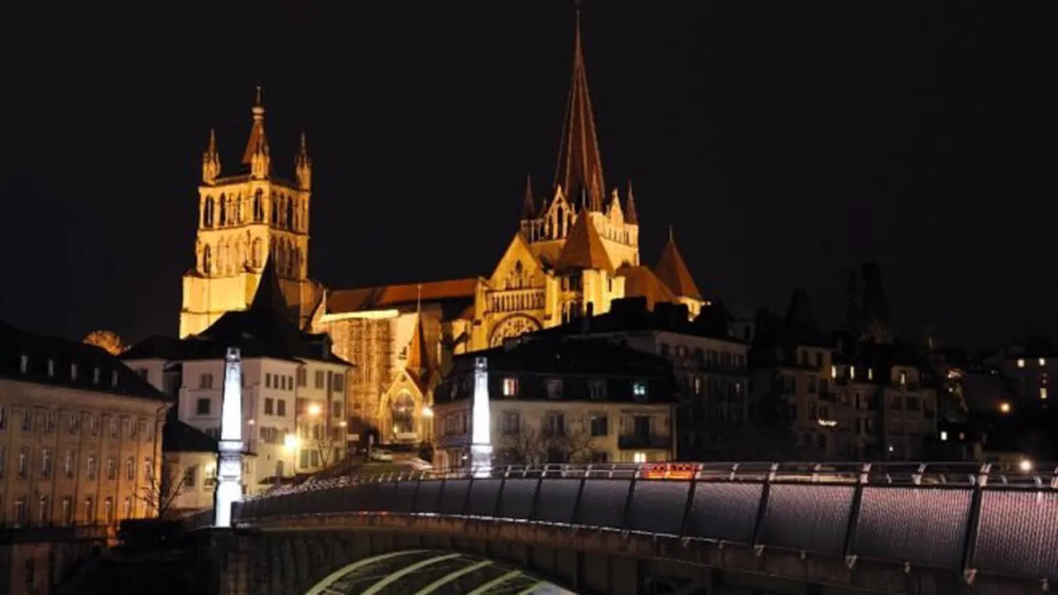 The night watchman's - or woman's - voice rings out over Lausanne on the hour from 10 pm to 2 am Fabrice COFFRINI AFP/File
