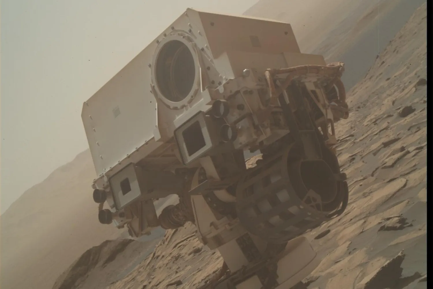 Curiosity'nin ismi İngilizcede "merak" anlamına geliyor (NASA)
