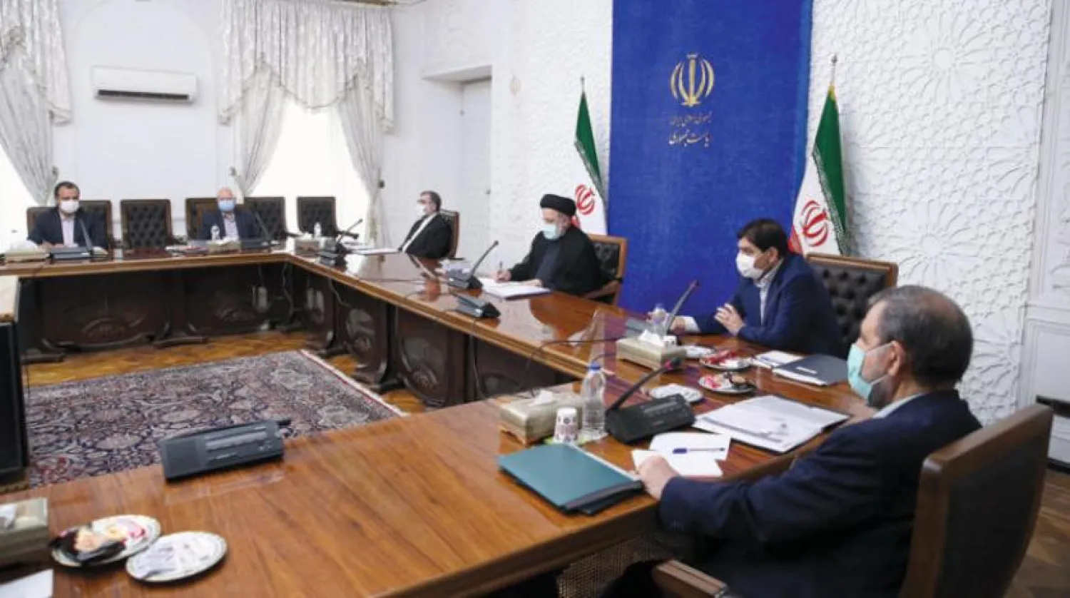 İran’da yeni hükümetin ekonomi ekibi, dün, Cumhurbaşkanı İbrahim Reisi başkanlığında ilk toplantısını gerçekleştirdi (İran Cumhurbaşkanlığı)