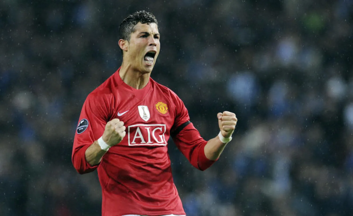 رونالدو بقميص يونايتد خلال فترته الأولى مع النادي (أ.ب)