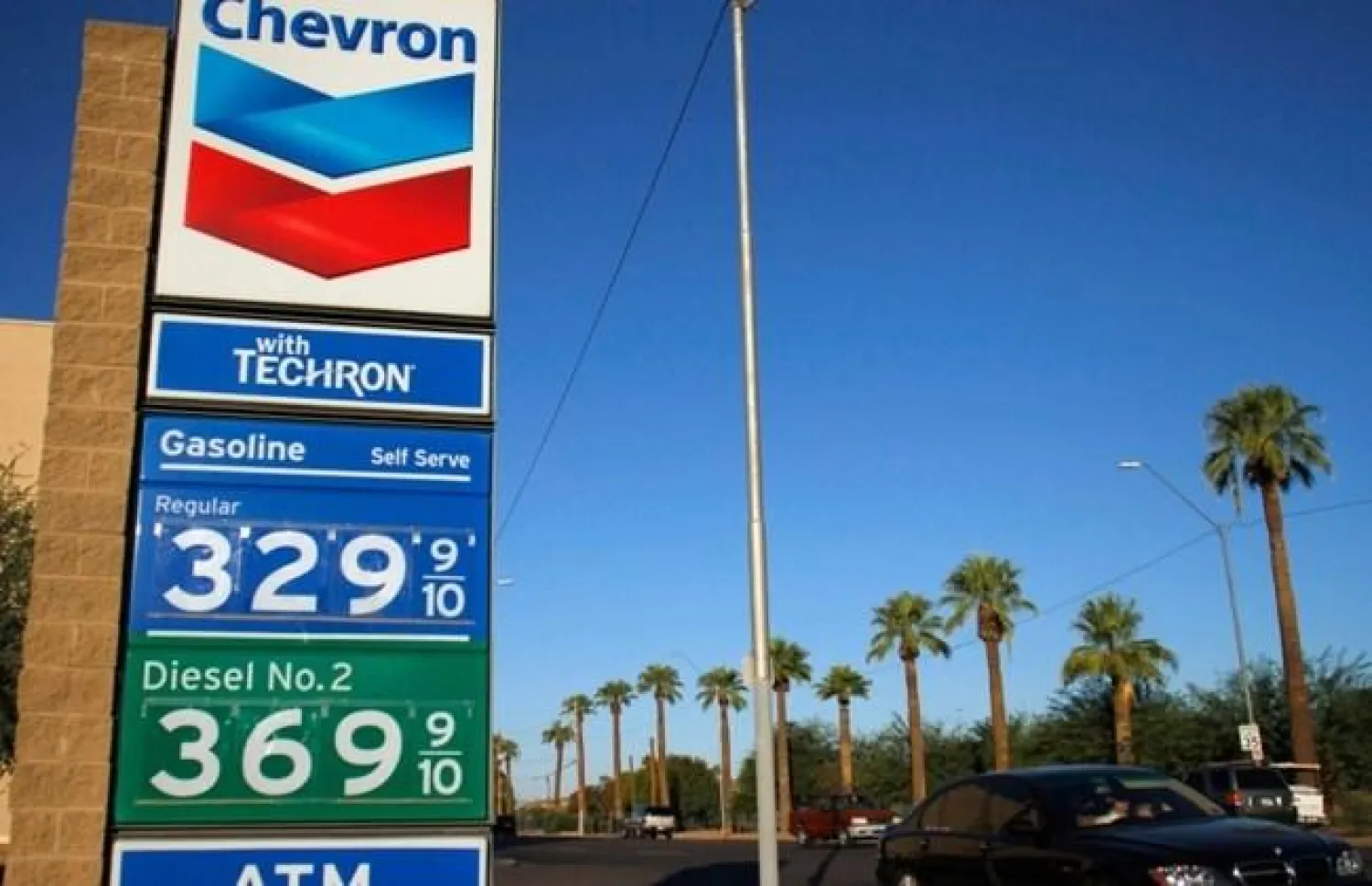 محطة وقود في عمّان (أرشيفية - رويترز)