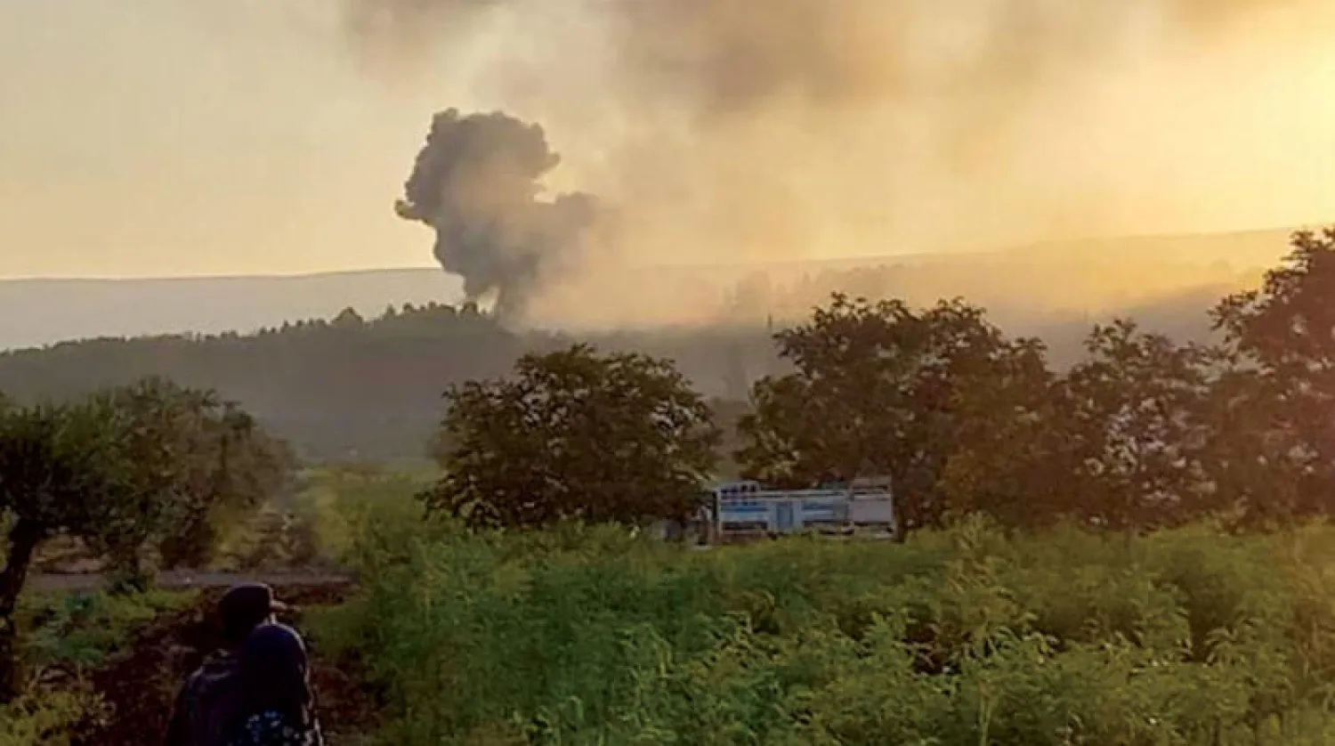 دخان يتصاعد من ريف حلب بعد قصف روسي أمس (الشرق الأوسط)