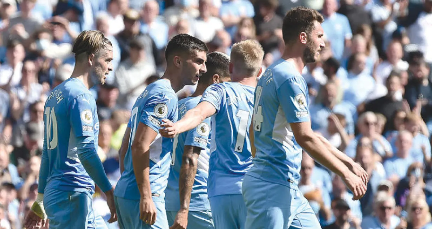 يتعين على غوارديولا التعاقد مع بديل لأغويرو لتدعيم خط الهجوم بعد الفشل في التعاقد مع كين ورونالدو (أ.ف.ب)