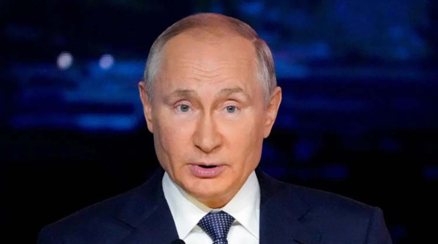 بوتين خلال المنتدى الاقتصادي الشرقي في مدينة فلاديفوستوك أمس (رويترز)