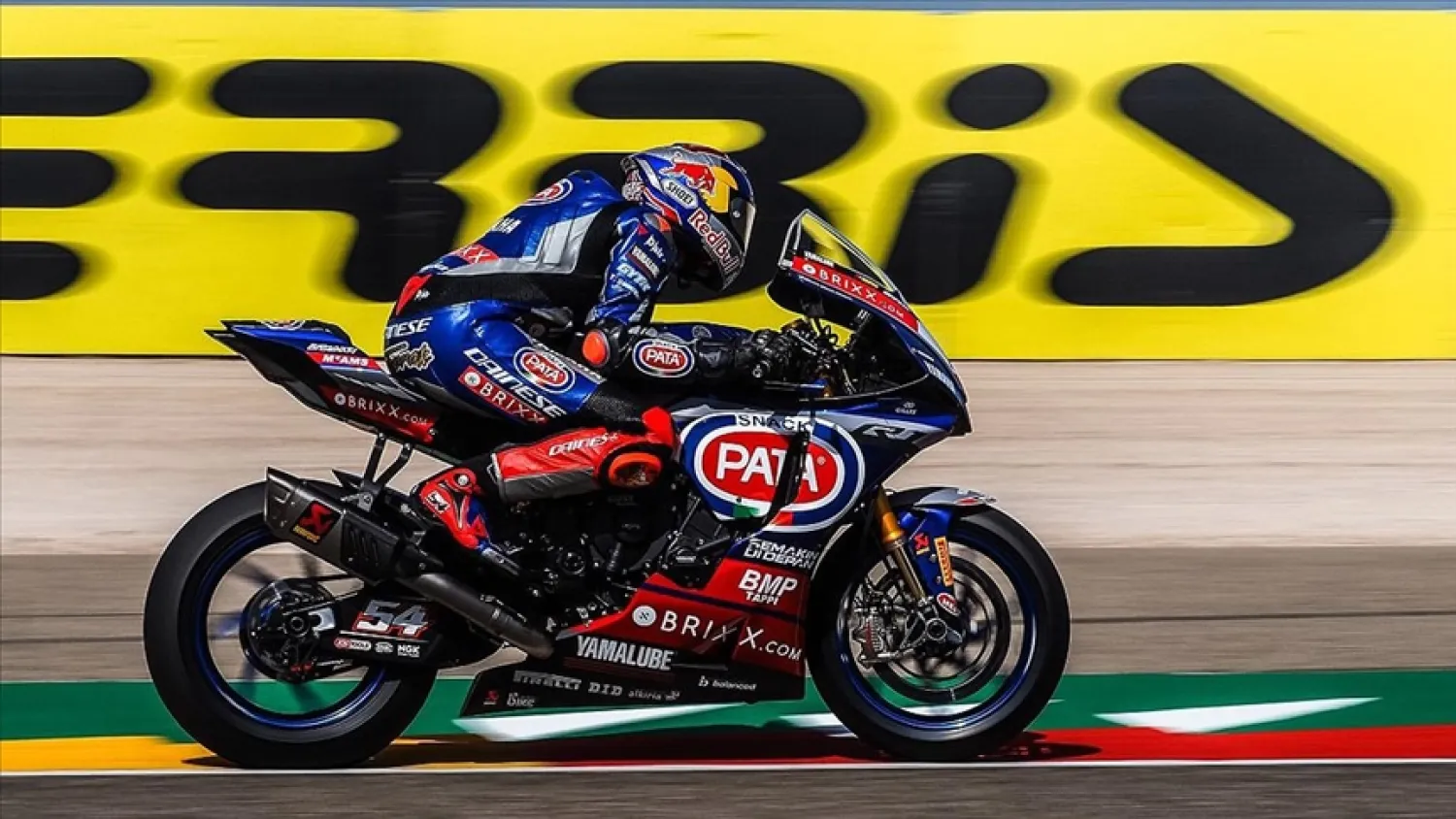 Milli motosikletçi Toprak Razgatlıoğlu Fransa'da birinci oldu
