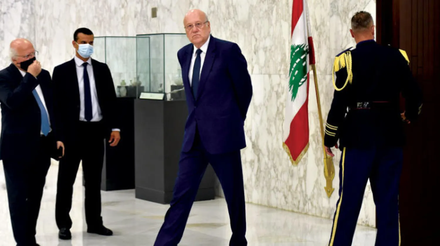 رئيس الوزراء اللبناني المكلف نجيب ميقاتي في قصر بعبدا يوليو الماضي (إ.ب.أ)