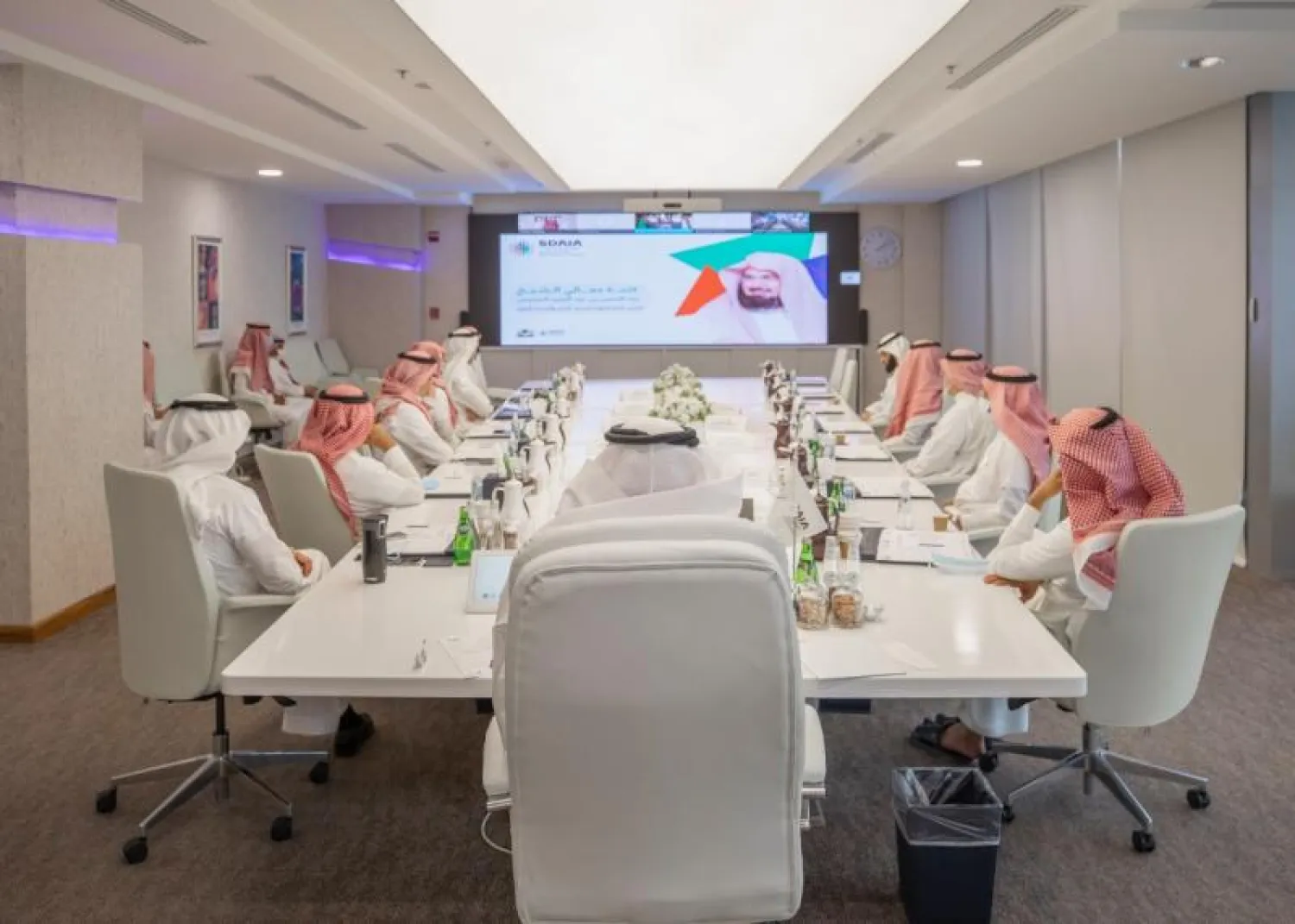 جانب من توقيع مذكرة التفاهم افتراضياً (الشرق الأوسط)