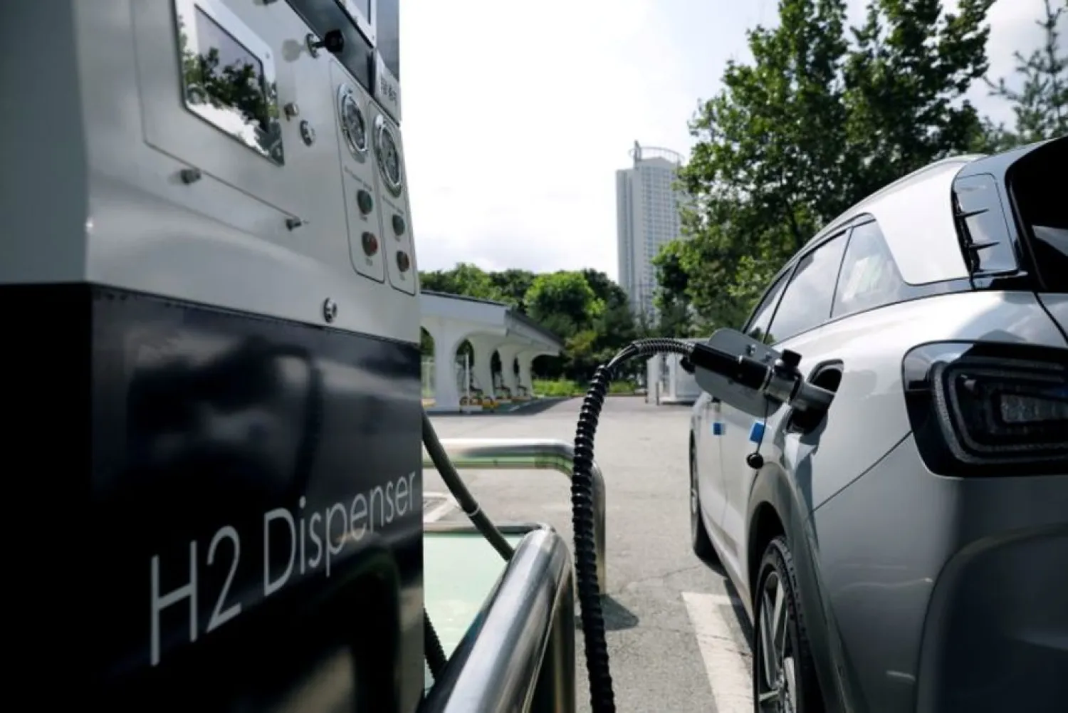 A Hyundai Motor's Nexo hydrogen car is fuelled at a hydrogen station in Seoul, South Korea, August 13, 2019. (Reuters)