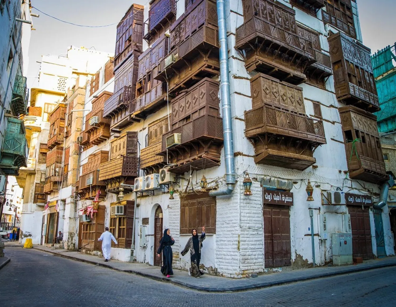 Crown Prince Mohammed bin Salman unveils the Historic Jeddah Revival Project. (SPA)