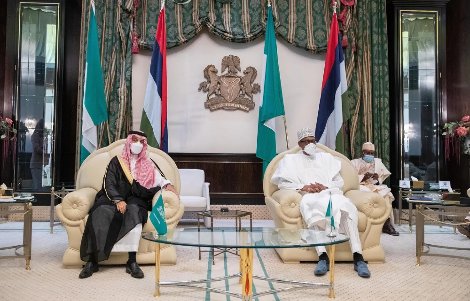 President Muhammadu Buhari meets with Saudi Foreign Minister Prince Faisal bin Farhan in Abuja. (SPA)
