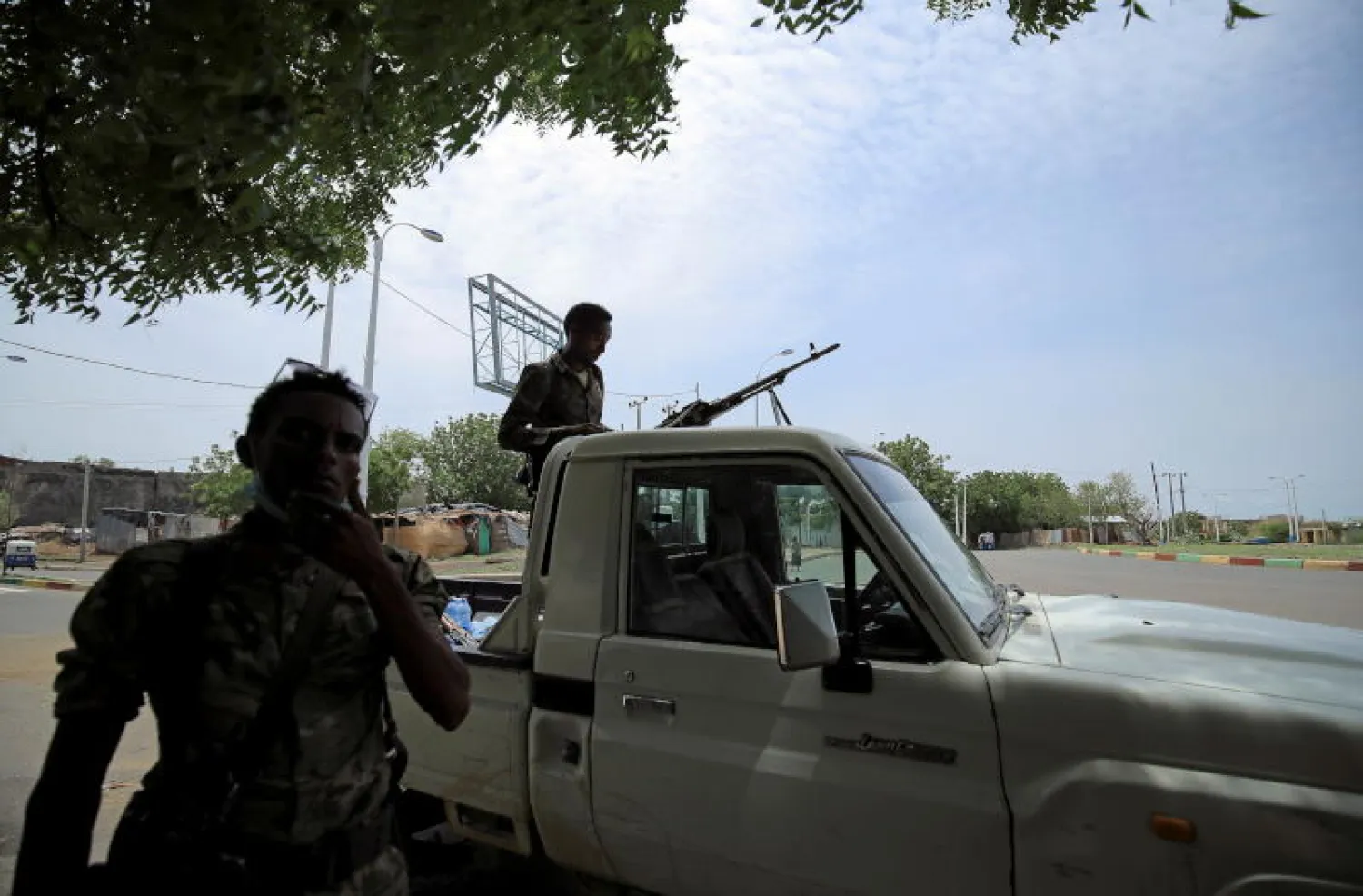 عناصر من قوات أمهرة في بلدة حميرة الإثيوبية (أرشيفية - رويترز)