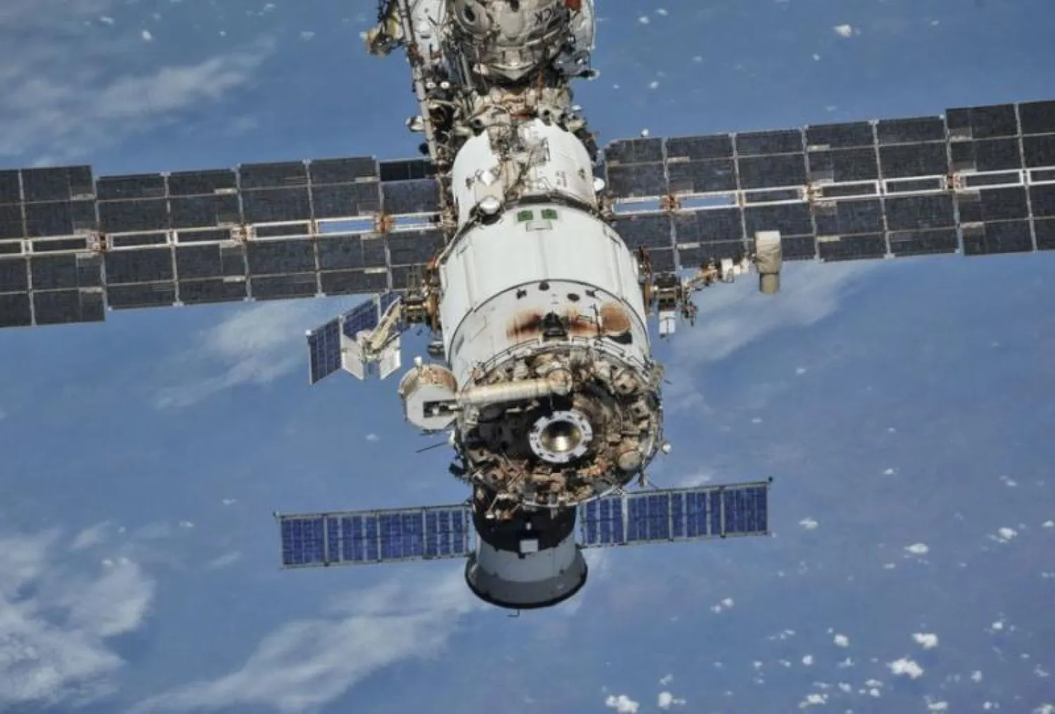 صورة من محطة الفضاء الدولية والتي تم تصويرها من مركبة الفضاء سويوز بعد فكها في 2018 (أرشيفية - رويترز)