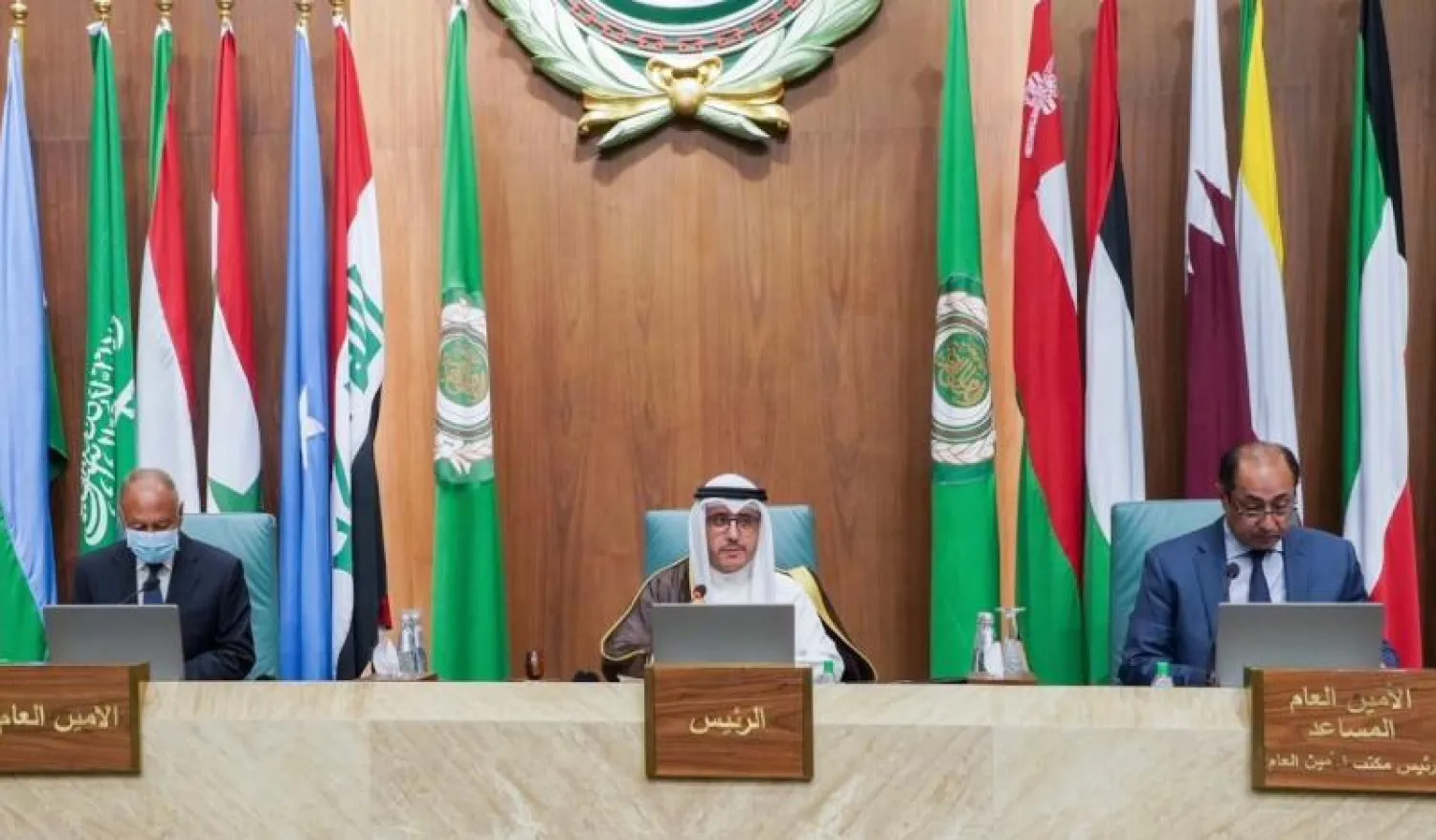وزير الخارجية الكويتي الشيخ أحمد ناصر المحمد الصباح خلال ترؤسه الاجتماع العربي الوزاري (كونا)