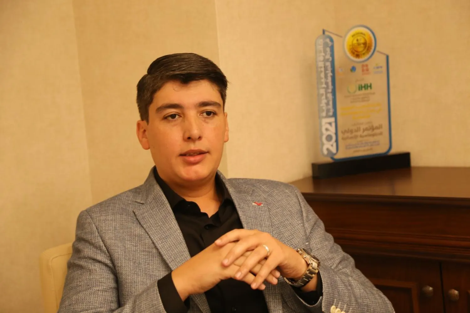 Abdullah Altay, Taliban ile ABD arasındaki barış görüşmelerine gözlemci sıfatıyla katılıp verilen sözlerin tutulup tutulmadığını izleyen sivil toplum heyetinin tek Türk üyesi / Fotoğraf: Independent Türkçe
