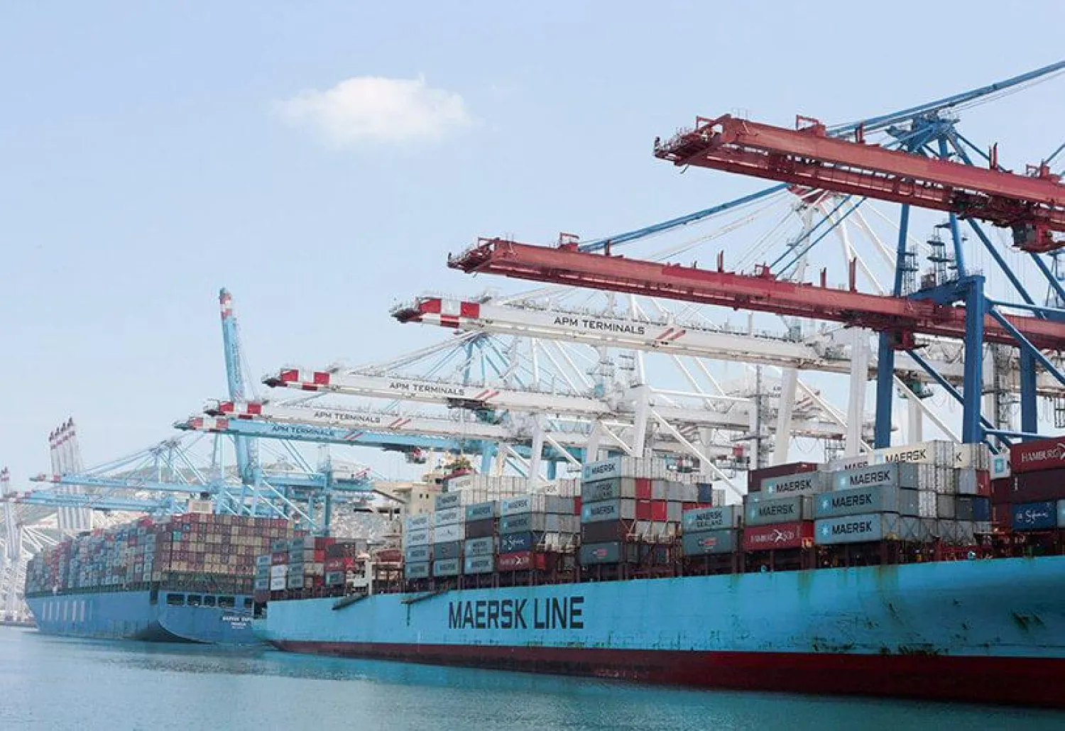 PHOTO/REUTERS - General view of the Tangier-Med container port at Ksar Sghir, near the coastal city of Tangier, Morocco.