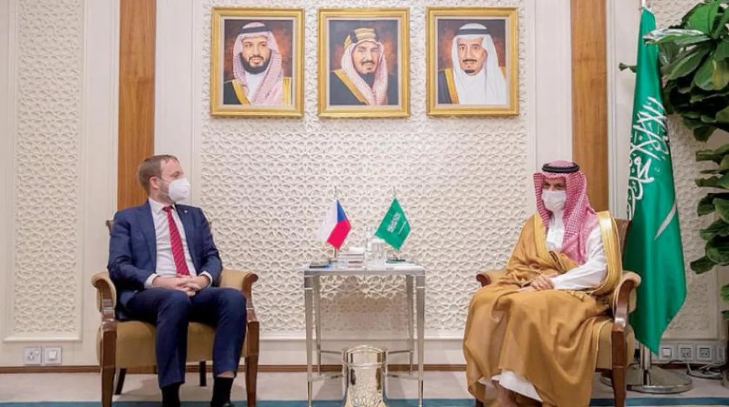 Saudi FM Prince Faisal bin Farhan meets with his counterpart from the Czech Republic, Jakub Kulhanek, in Riyadh on Sept. 15. (SPA)