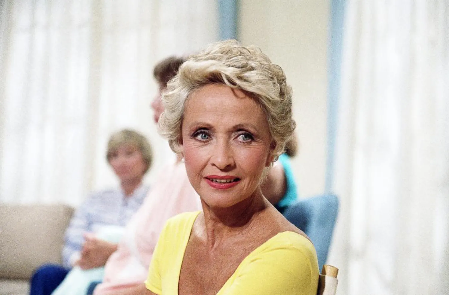 FILE - In this July 1986 file photo, Actress Jane Powell poses for a photo in New York. (AP Photo/Richard Drew, File)
