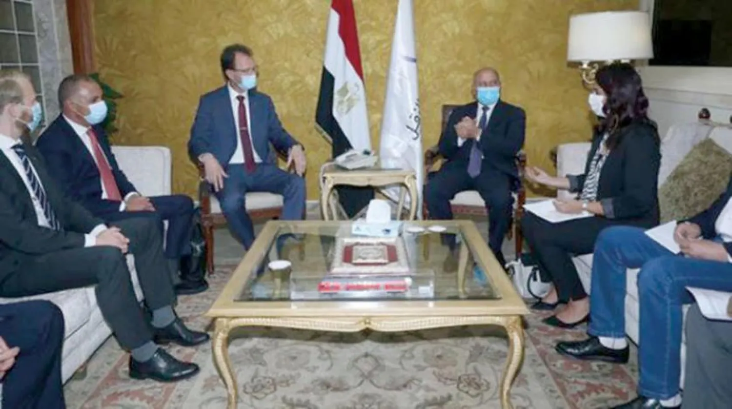 The Egyptian Minister of Transport and the German Railways delegation (Egyptian government)
