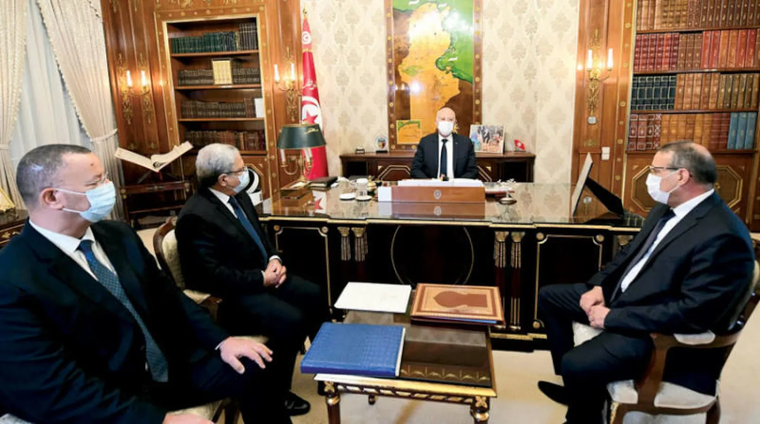 سعيد خلال اجتماع مع وزراء الخميس الماضي (الرئاسة التونسية)