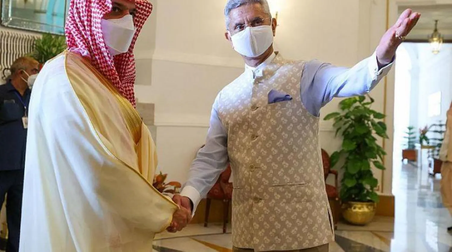Suudi Arabistan Dışişleri Bakanı Prens Faysal bin Ferhan bin Abdullah ve Hint mevkidaşı Subrahmanyam Jaishankar (SPA)