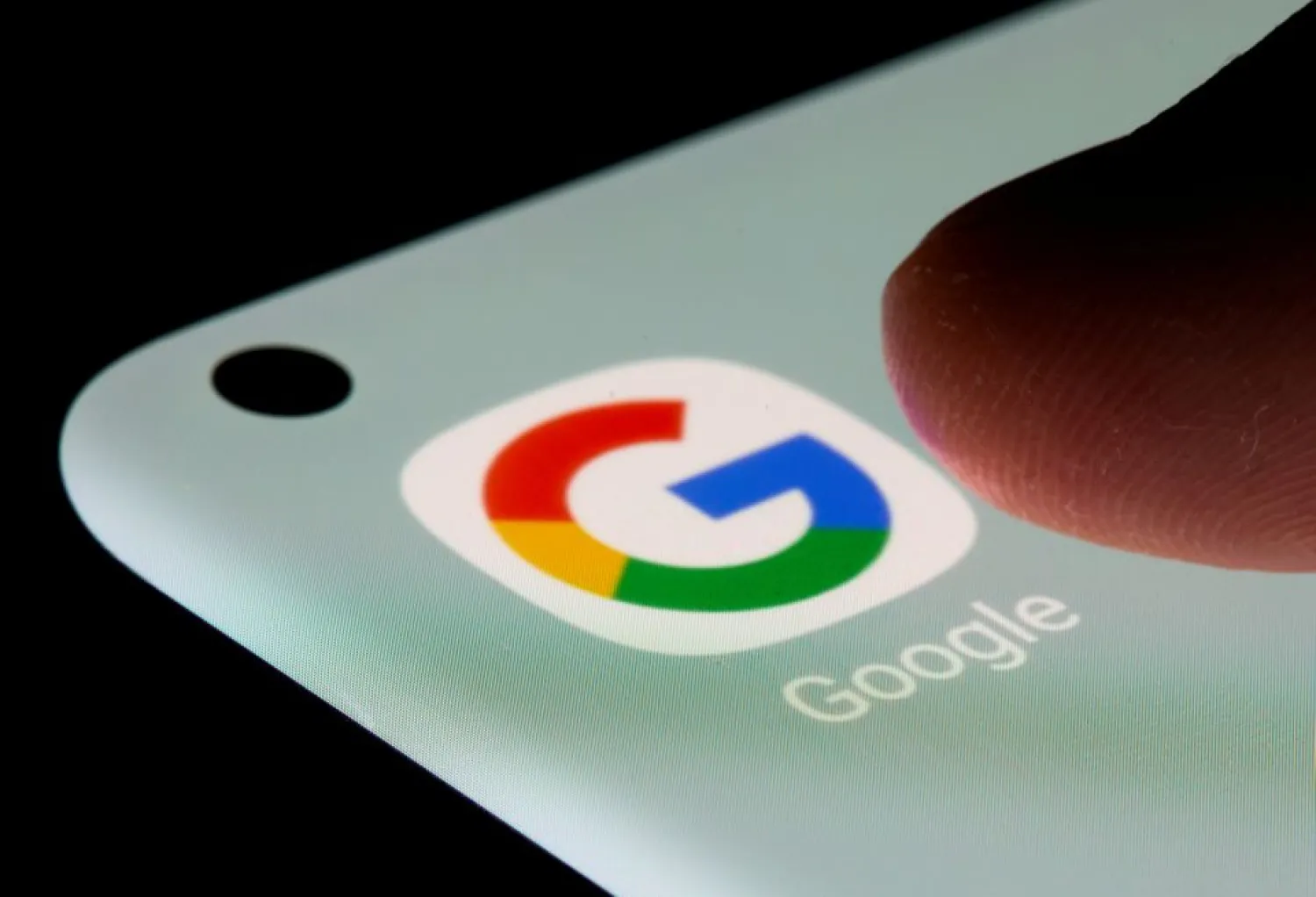 Google app is seen on a smartphone in this illustration taken, July 13, 2021. REUTERS/Dado Ruvic/Illustration//File Photo