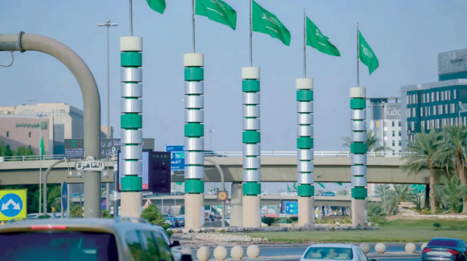 تعافي الاقتصاد السعودي من آثار الجائحة... والشوارع تكتسي علم المملكة احتفاء باليوم الوطني اليوم (تصوير: بشير صالح)