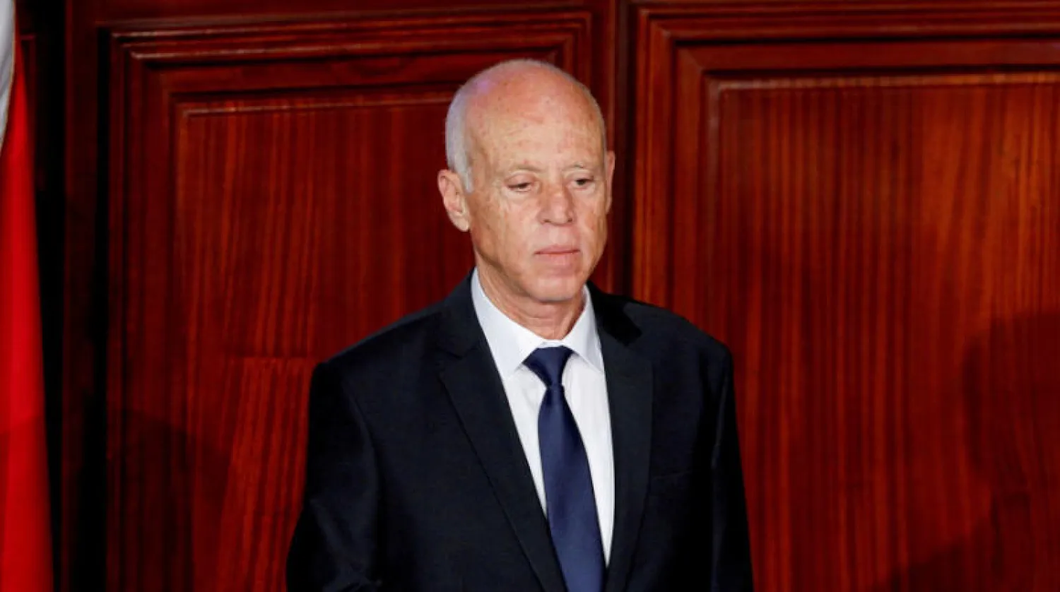 الرئيس التونسي قيس سعيّد يستعد لإعلان حكومته الجديدة لكنه يواجه اتهامات بـ«الانفراد بالسلطة» (رويترز)